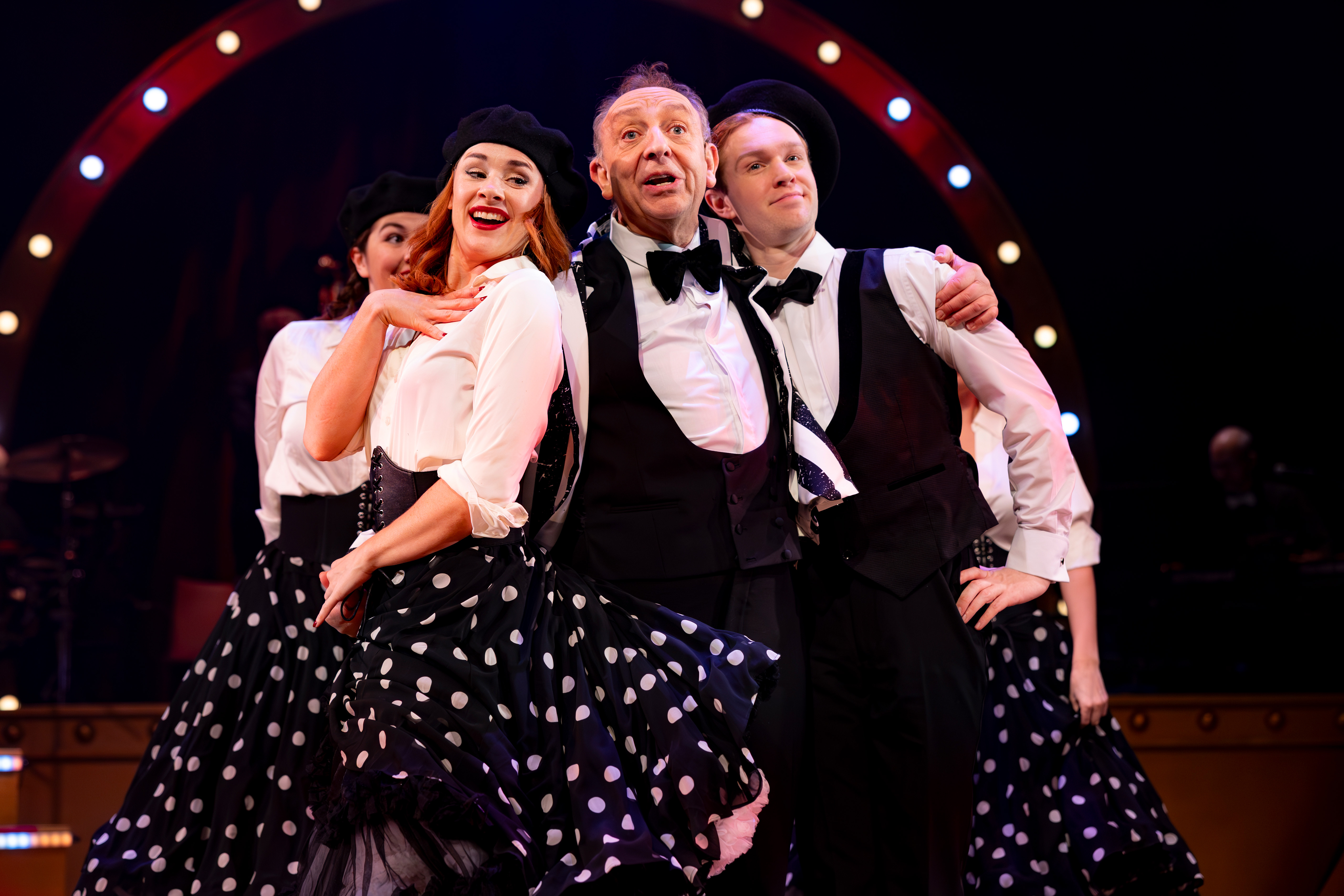 ©AV Fotoreportages Ons Pap Wil Bij De Revue 6