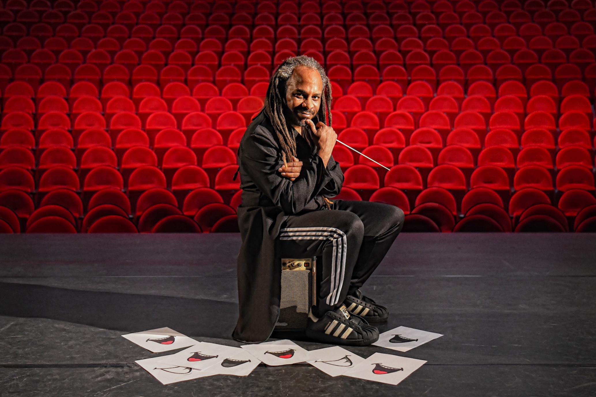 2526 Marlon Kicken Maestro Liggend